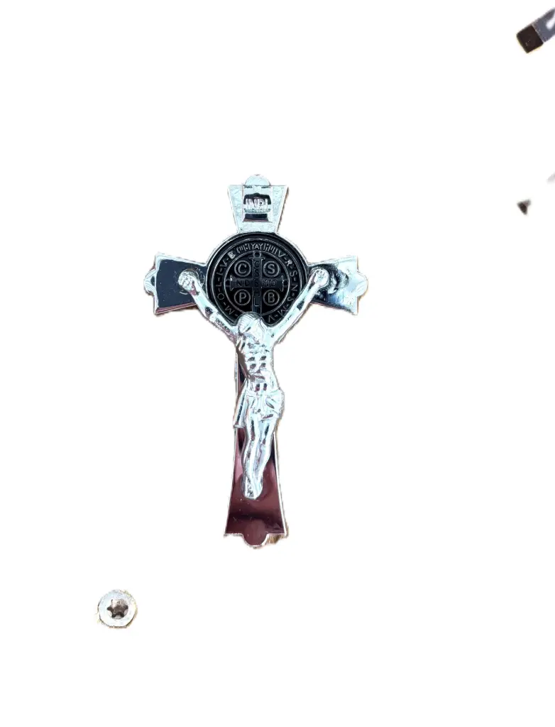 CROIX AIMANTE DE SAINT BENOIT 7CM