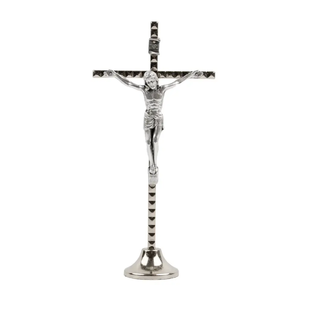 CRUCIFIX SUR SOCLE - FACETTES ARGENTÉES - H12.5CM