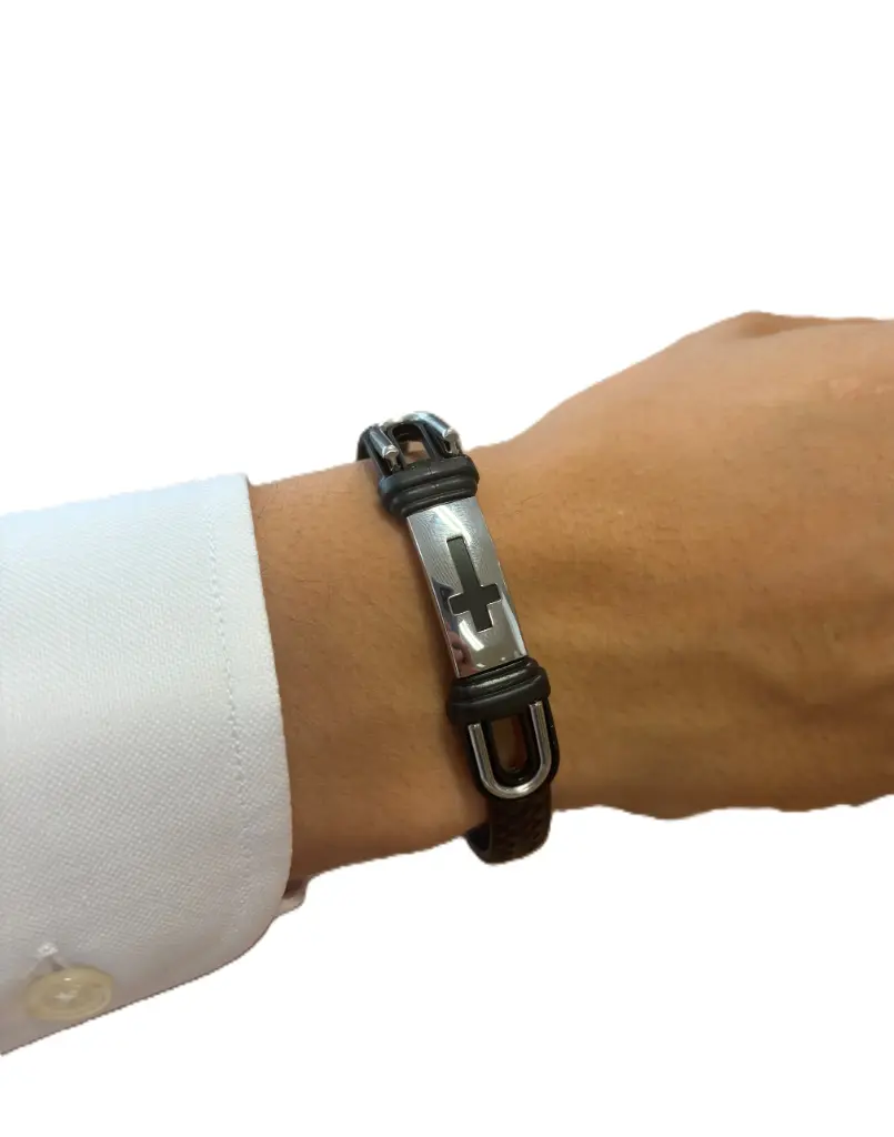 BRACELET IMITATION CUIR AVEC CROIX ACIER INOXYDABLE