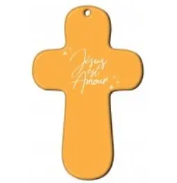 CROIX JAUNE EN BOIS IMPRIMÉE JESUS EST AMOUR H15CM