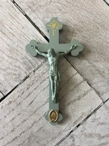 [1000000004137] CRUCIFIX POP KAKI 10CM