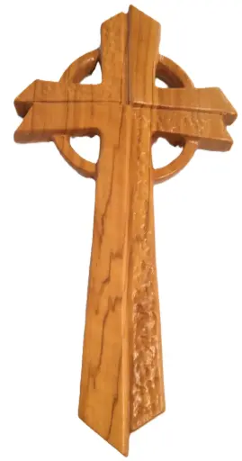 [1000000004403] PETITE CROIX CELTIQUE EN BOIS MARRON 15.5CM