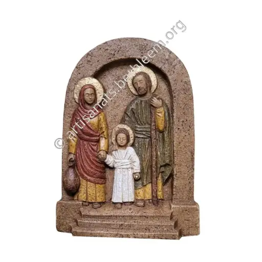 [1000000004588] LA SAINTE FAMILLE 17CM HAUTEUR - PIERRE DOLOMITE